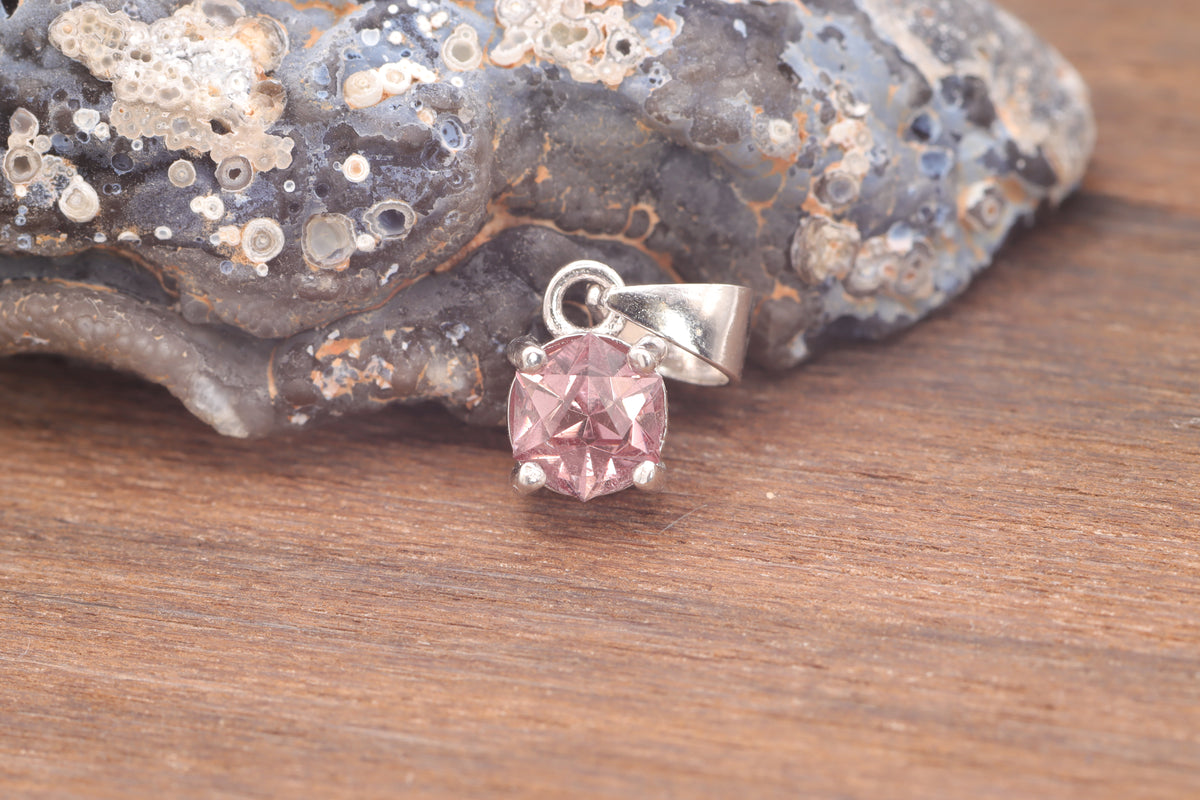 0.5ct Peach Garnet in 'Mirage' by Arya Akhavan