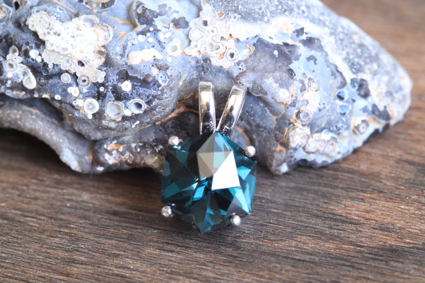 1.98ct London Blue Topaz in 'Xephyr' by Arya Akhavan