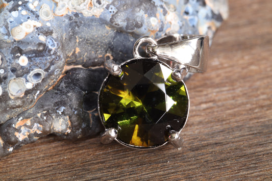 1.5ct Tourmaline in 'Standard Four' by Andrew Brown