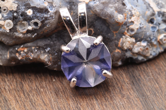 0.84ct Iolite in 'Aphrodite' by Andrew Brown