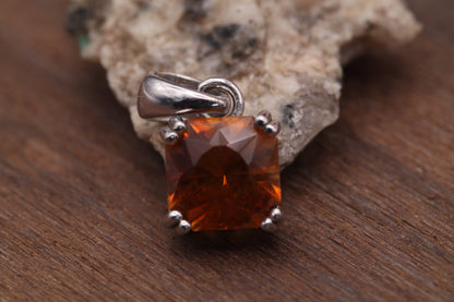 1.0ct Santa Ana Madeira Citrine in 'Void Reaver' by Arya Akhavan