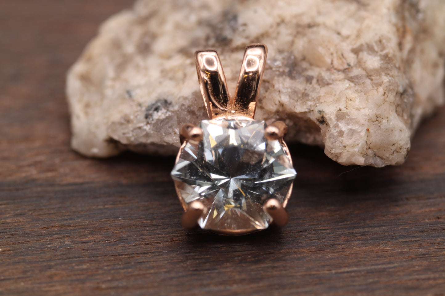 0.6ct Aquamarine in 'Beryl Blossom' by Arya Akhavan