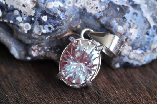 1.61ct Synthetic Alexandrite in 'Lassitude' by Arya Akhavan