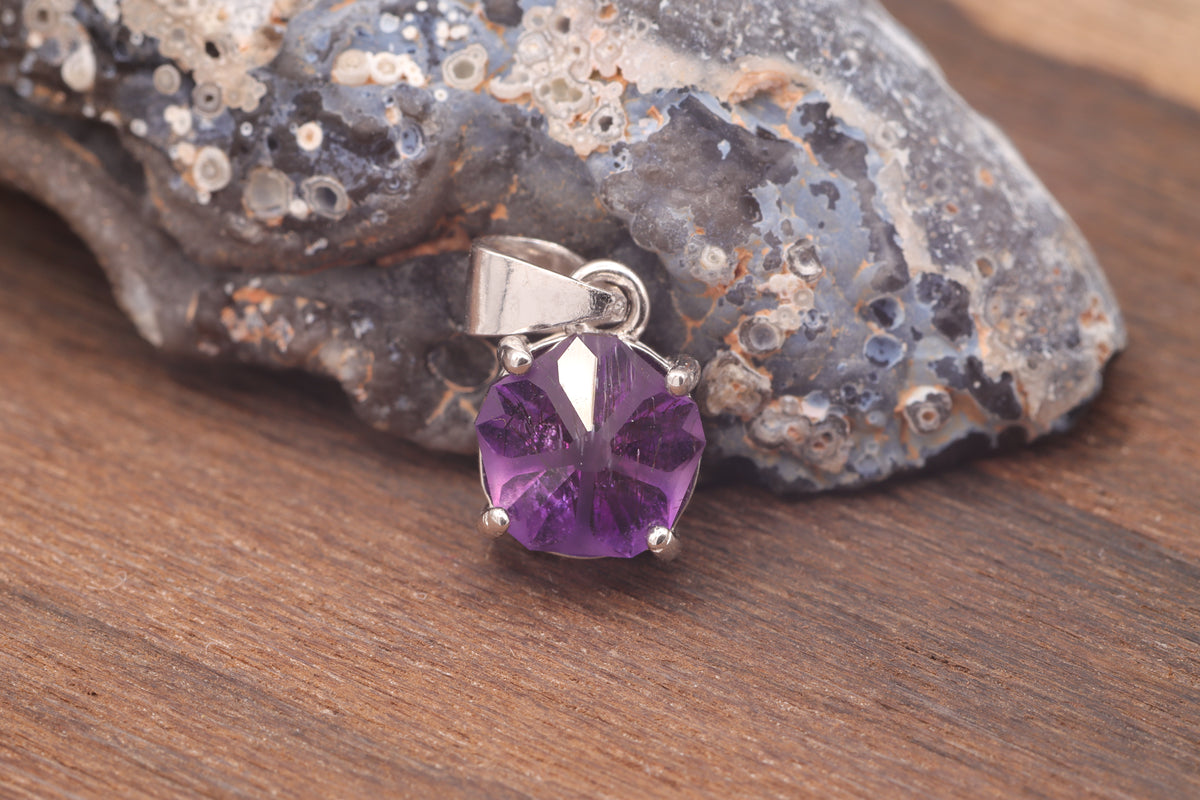 0.98ct 'Stained Glass' Amethyst in 'Hanami' by Marco Voltolini