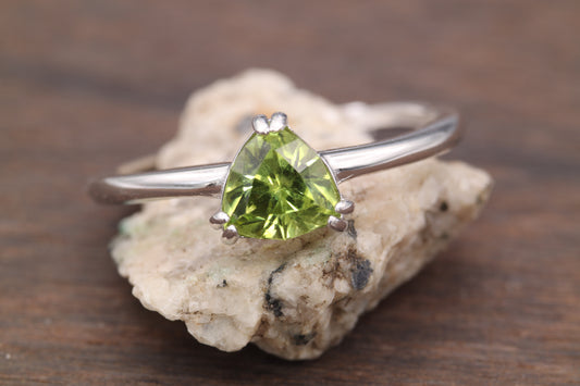 0.81ct Peridot in 'Eye of Zul' by Arya Akhavan